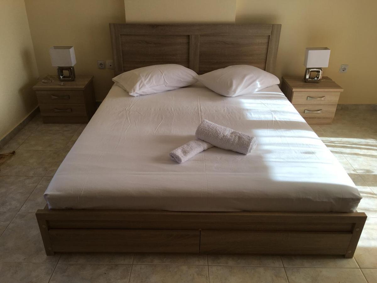 Modern House Guest House อาฟิโตส ภายนอก รูปภาพ